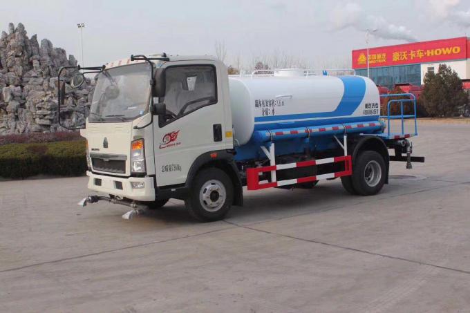 Des Sinotruk-Licht-Modell-8000L Emission Wasser-des Tankwagen-4x2 des Euro-3 0