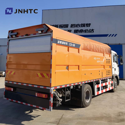 Gummi-Asphalt Gravel Macadam Synchronous Sealing LKW HOWO A7 8x4