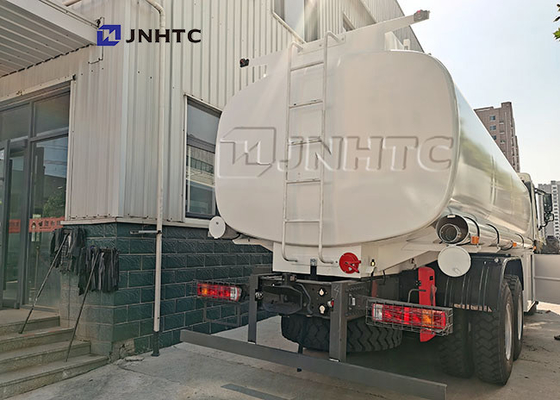 Behälter des Wasser-20m3, der LKW Sinotruk Howo 6x4 besprüht