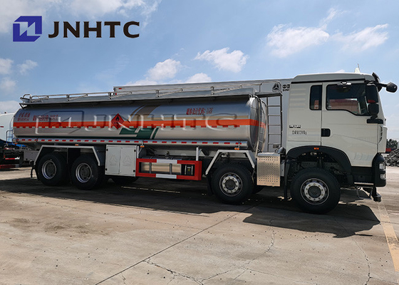 Heizöl-Tankwagen-Kapazität Sinotruk HOWO 8X4 25000 Liter
