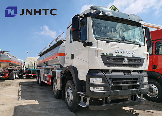 Heizöl-Tankwagen-Kapazität Sinotruk HOWO 8X4 25000 Liter
