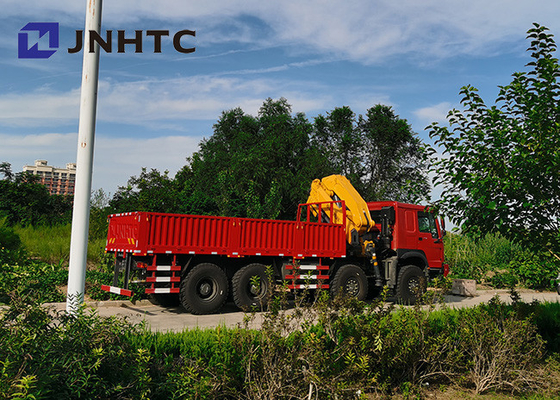 Sinotruck Howo 8x8 aller Rad-Antriebs-Fracht-LKW mit Kränen 30t 13t