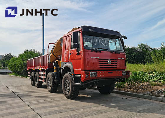 Sinotruck Howo 8x8 aller Rad-Antriebs-Fracht-LKW mit Kränen 30t 13t