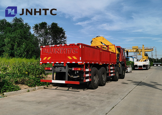 Sinotruck Howo 8x8 aller Rad-Antriebs-Fracht-LKW mit Kränen 30t 13t
