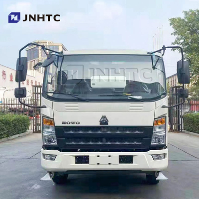 Sinotruck HOWO des Licht-1000l Wasserwagen-Behälter Berieselungsanlagen-LKW-4X2