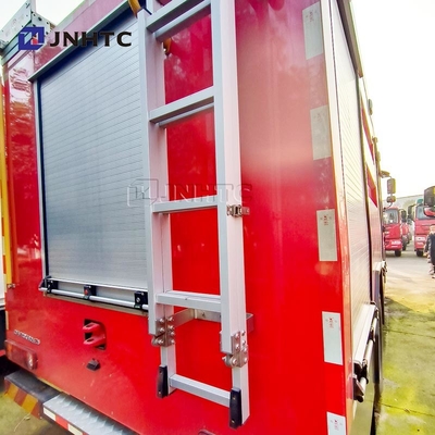 HOWO 4*4 Feuerwehrfahrzeug HOWO 5000L Wasserschaumtankschiff Feuerwehrfahrzeug Mini-Feuerwehrfahrzeug