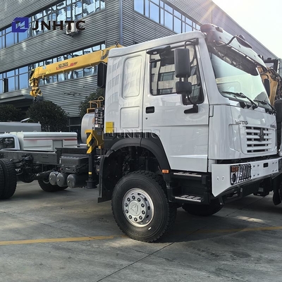Bester HOWO Diesel-Lkw 4x4 6 Räder Chassis mit Kran hoher Qualität