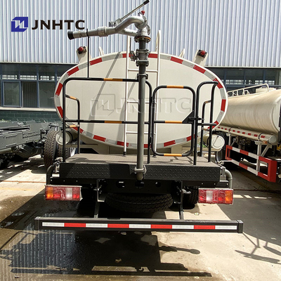 China Howo Tank Wasserfahrzeug 4x2 Leichtwasserfahrzeuge 10cbm Wassersprinklerfahrzeug