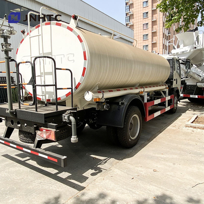 China Howo Tank Wasserfahrzeug 4x2 Leichtwasserfahrzeuge 10cbm Wassersprinklerfahrzeug