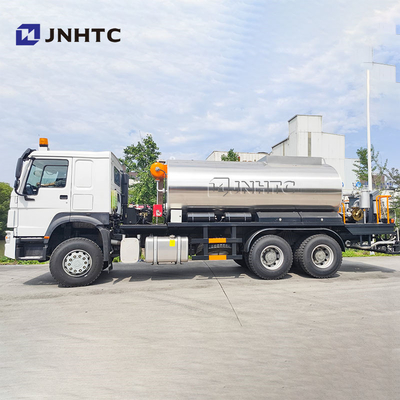 HOWO Intelligenter Bitumenverbreiter Asphaltsprühgeräte Lastwagen 6X4 336HP zum Verkauf