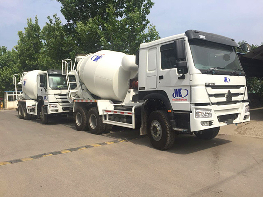 Weißer Mischer-LKW Sinotruk Howo7 8M3 10M3 mit ARCHE Zapfwellenantrieb und Pumpe
