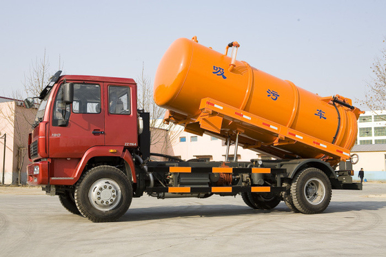 Hohe Leistungsfähigkeit Sinotruk-Abwasser-Saug-LKW für industrielle waschende Operationen