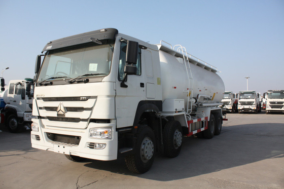 Tankwagen des Farboptionaler Brennstoff-8x4 wetterfest mit Stahlbaustruktur
