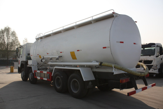 Tankwagen des Farboptionaler Brennstoff-8x4 wetterfest mit Stahlbaustruktur