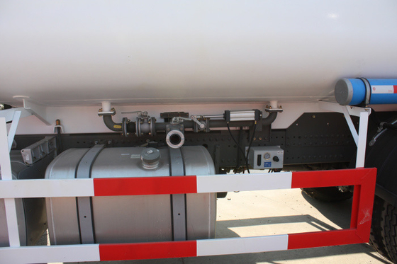 10 Räder 336hp 5000 Gallonen-Wasserwagen-Wetter-Beweis mit 60m ³ /H Strömungsgeschwindigkeit