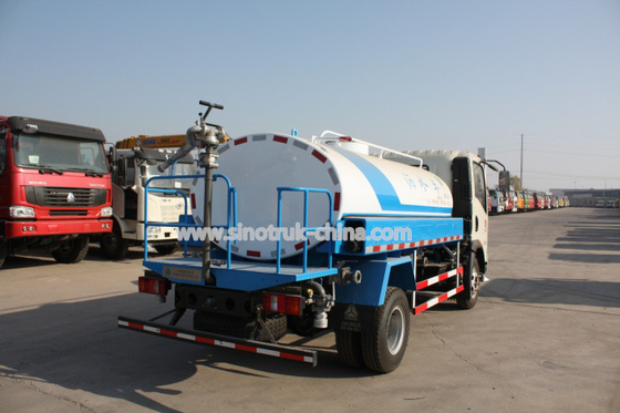 Feuergebührenwerbung 4X2 des Radstand-3360mm tauscht Behälter 10CBM für Wasser-Berieselungsanlage