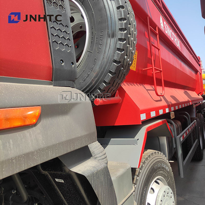 Neuer und gebrauchter Sinotruck HOWO Nx 8X4 50 Tonnen neuer Lkw mit Tarpaulin