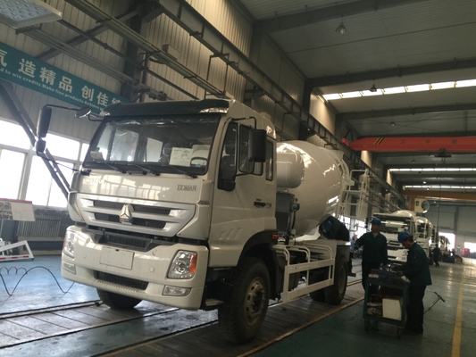 HOWO-Betonmischer-LKW 10 dreht Kraftstofftank des Euro-2 10m3 400L
