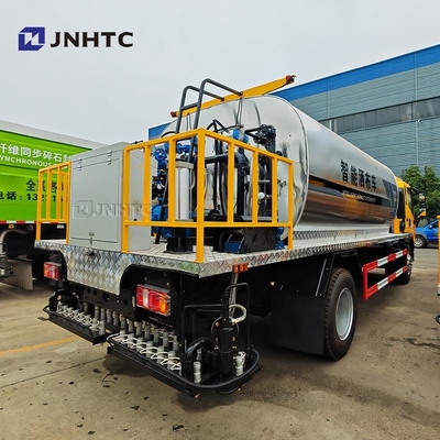 HOWO Asphaltsprühgeräte Lkw 4X2 160 PS Intelligenter Bitumenstreuer zum Verkauf