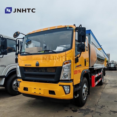HOWO Asphaltsprühgeräte Lkw 4X2 160 PS Intelligenter Bitumenstreuer zum Verkauf