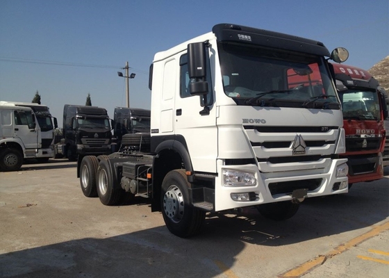 Roter SINOTRUK HOWO Schleppseil-/höchster Vollkommenheit Traktor-LKW RHD 10 dreht 371 HP ZZ4257S3241W