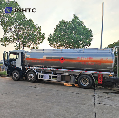 SINOTRUK HOWO Kraftstoffbehälter Lkw Ölbehälter Lkw Tankwagen Lkw mit 25cbm Vollanhänger