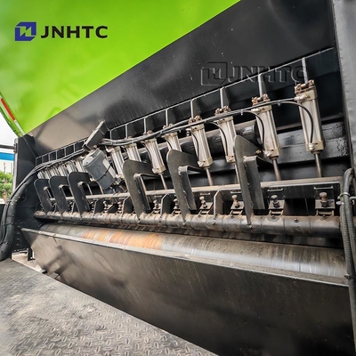 HOWO 8X4 350 PS 12 Räder Dump Truck Chassis mit synchronen Kies Versiegelung Truck