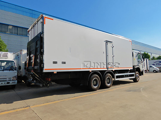 Neuer Sinotruk 20 Tonnen Kühlwagen mit hydraulischer Heckplatte Meeresfrüchte Obst und Gemüse Frischhalter