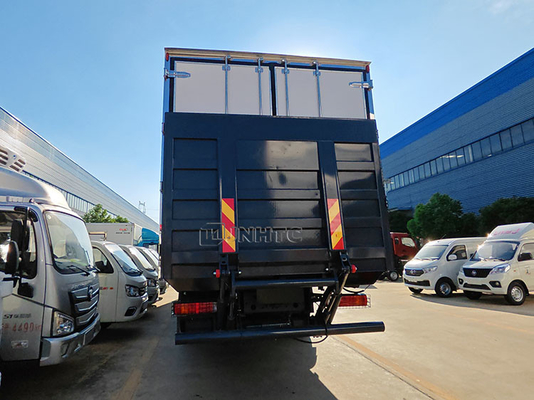 Neuer Sinotruk 20 Tonnen Kühlwagen mit hydraulischer Heckplatte Meeresfrüchte Obst und Gemüse Frischhalter