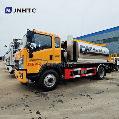 Warmemulgierte HOWO 7000 Liter Asphaltvertreiber Lkw-Sprecher Bitumen-Sprühfahrzeug