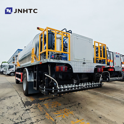 Warmemulgierte HOWO 7000 Liter Asphaltvertreiber Lkw-Sprecher Bitumen-Sprühfahrzeug