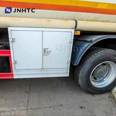 Howo Öltankwagen 4X2 266 PS 30000 Liter Kraftstofftransport Kraftstofftanks