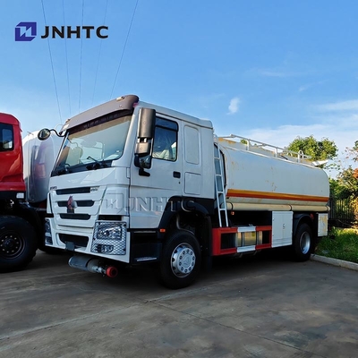 Howo Öltankwagen 4X2 266 PS 30000 Liter Kraftstofftransport Kraftstofftanks