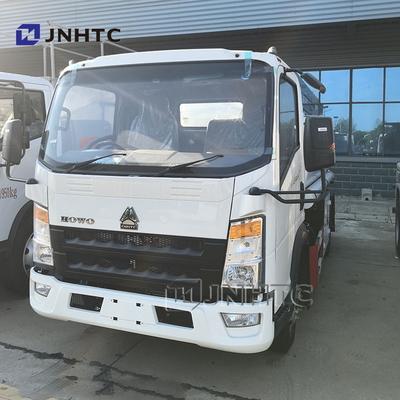 Sinotruk Howo Mini Leichtölbehälter 4x2 3000L Kraftstofftankschiff