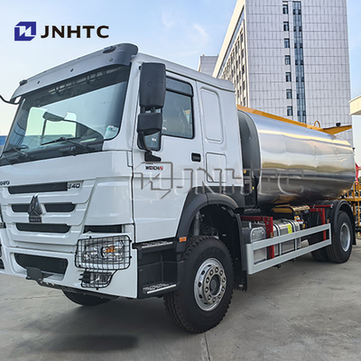 HOWO 4X2 Straßenbau Anhänger Asphaltvertriebswagen mit Sprühstange für Asphaltvorbereitung