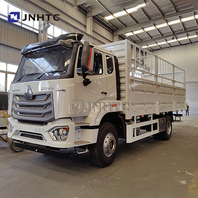 Sinotruk Howo Nx Zaun 8 Tonnen Lastwagen mit vollen Frachtanhänger