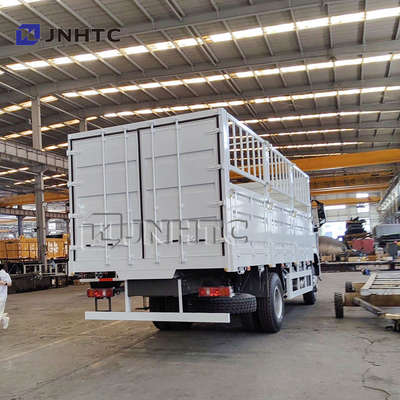 Sinotruk Howo Nx Zaun 8 Tonnen Lastwagen mit vollen Frachtanhänger