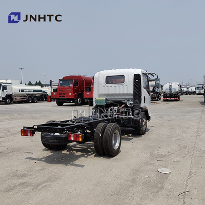 Sinotruck Howo 4x2 5 Tonnen 8 Tonnen Leichtfracht / Dump Truck Fahrwerk Dieselkraftstoff Euro 2 Emission Linkslenkung