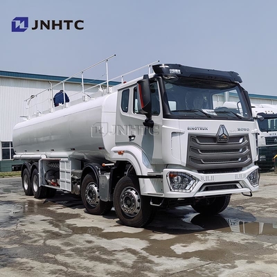 Howo NX Wasser Trnasporting Truck 8X4 380HP 12 Räder aus China Wasser Tank Truck