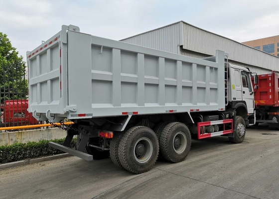 Weißer Hochleistungskipplaster Sinotruk howo7 6x4