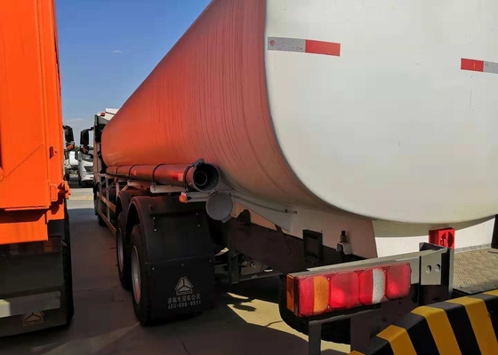 Brennstoff-Tankwagen SINOTRUK HOWO A7 10 371hp 6x4 dreht die Kapazität 21cbm