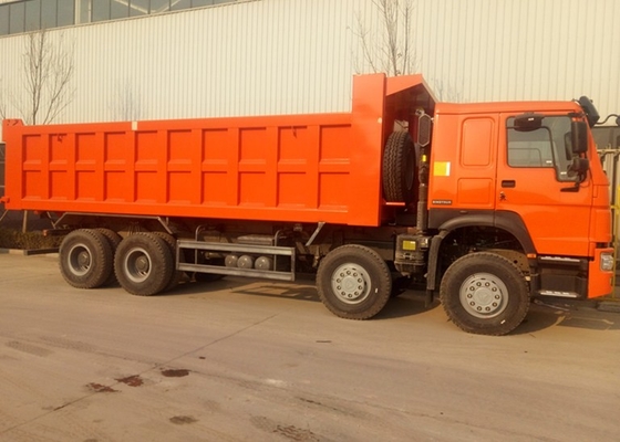 Vier - schwerer Kipplaster 8×4 der Achsen-SINOTRUK 371 HP 50 Tonnen 28CBM ladend