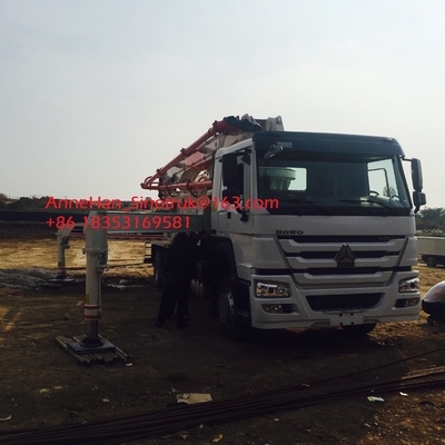 8 x 4 LKW angebrachter niedriger Verbrauch der Betonpumpe-LKW-Maschinen-SINOTRUK HOWO