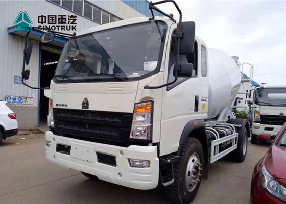 Howo 4x2 4CBM Mini Concrete Mixer Truck mit weißer Farbe ist in der Fabrik bereit