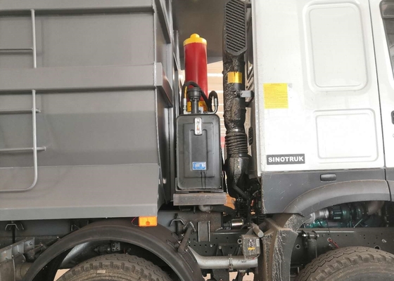 ISO GEFÜHRTER Kipplaster-Bau-internationaler Kipplaster-Hinterkipper SINOTRUK HOWO 8x4