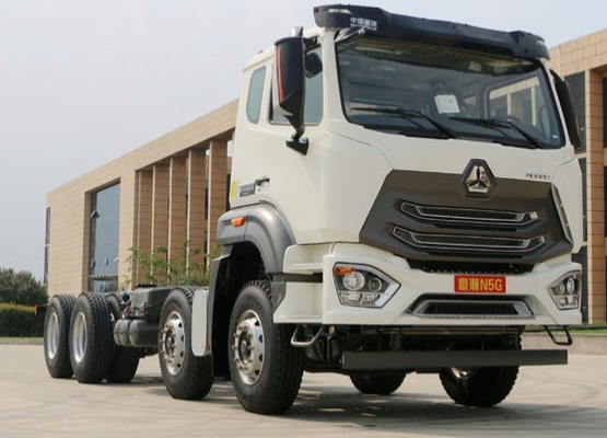 SINOTRUK HOHAN 8X4 niedriger Kraftstoffverbrauch des Schwergut-LKW-30-52 der Tonnen-ZZ1315M4666C1