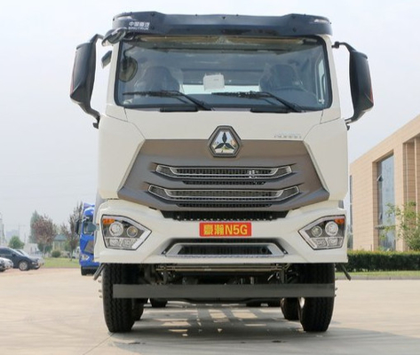 SINOTRUK HOHAN 8X4 niedriger Kraftstoffverbrauch des Schwergut-LKW-30-52 der Tonnen-ZZ1315M4666C1