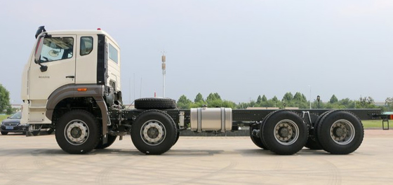 SINOTRUK HOHAN 8X4 niedriger Kraftstoffverbrauch des Schwergut-LKW-30-52 der Tonnen-ZZ1315M4666C1