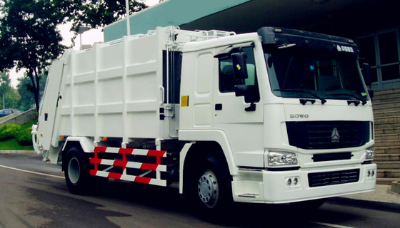Weißes des Farbe12m3 Volumen Abfall-Verdichtungsgerät-LKW-SINOTRUK HOWO 4x2 6000L