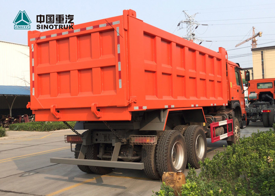 schlauchloser Kipplaster Sinotruk Howo 6x4 Reifen 20CBM 13R22.5 für Ghana in der Orange